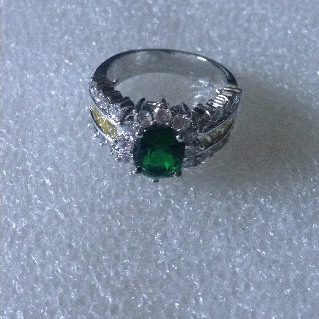 Multi Quartz Ring